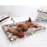 Soft Flannel Pet Blanket – Cozy, Warm & Protective Mat for Dogs and Cats