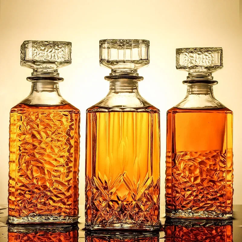 Decantador de whisky novedoso: botella de vidrio sin plomo para licor, whisky escocés y bourbon