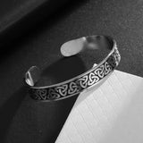 Classic Stainless Steel Charm Bracelet – Unisex Fashion Accessory