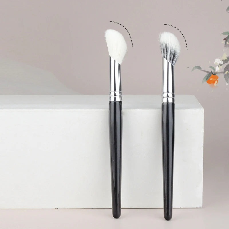 Brocha de maquillaje profesional para esculpir y contornear: pelo de cabra suave para una mezcla perfecta