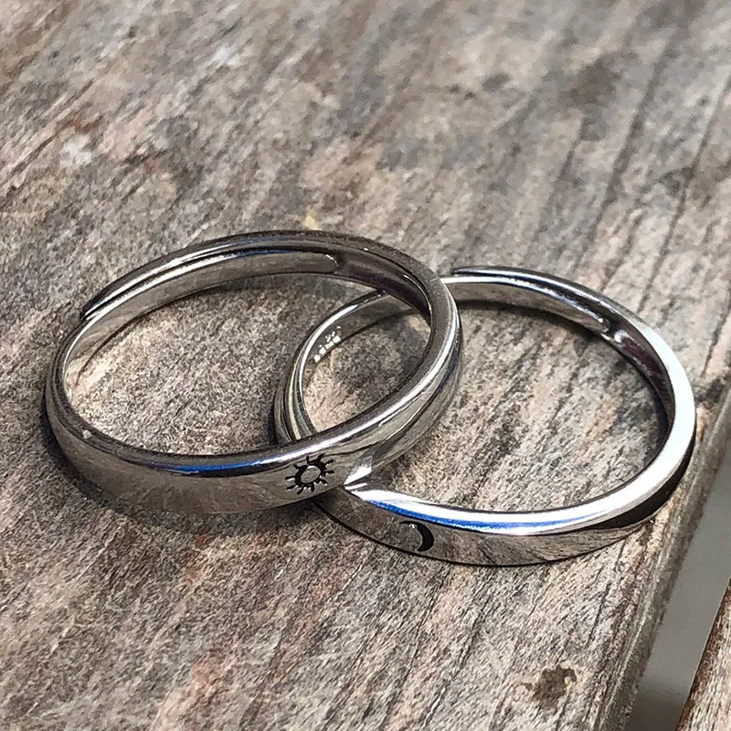 Juego de anillos ajustables de sol y luna para parejas: joyas minimalistas para bodas y compromisos para amantes
