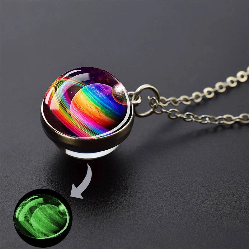 Vintage Round Metal Pendant Necklace – Unisex Fashion Accessory
