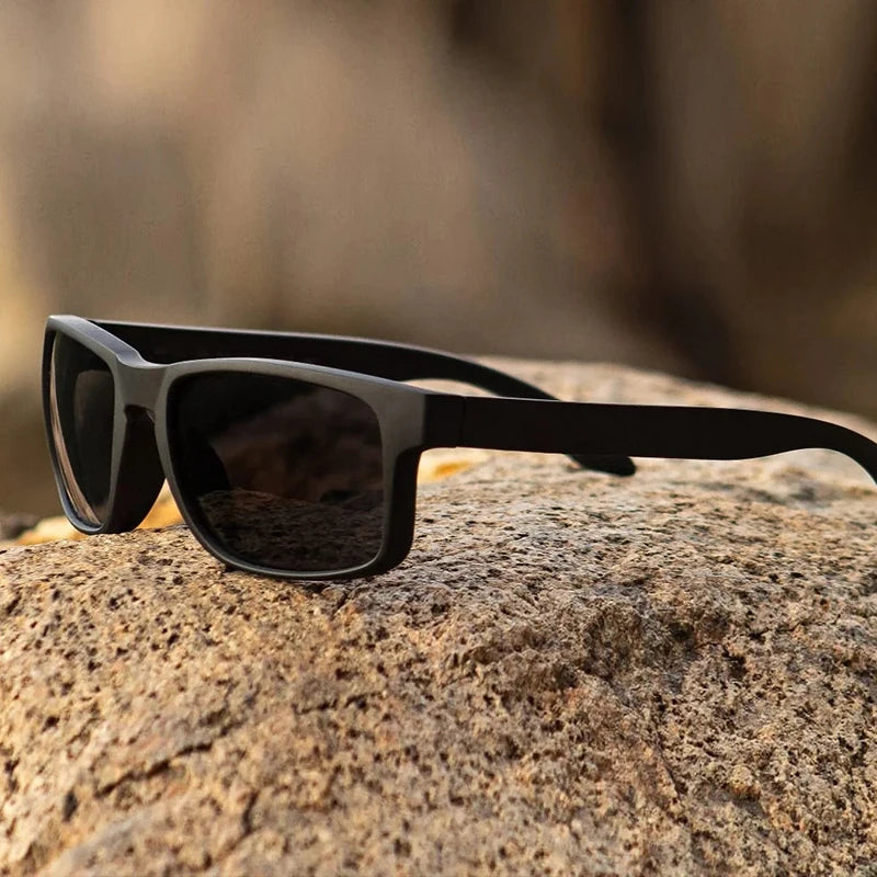 Gafas de sol polarizadas cuadradas clásicas negras: protección UV400 para deportes y aventuras al aire libre