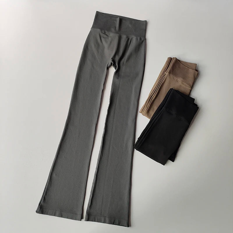High-Waisted Seamless Yoga Leggings – Compression & Micro Flared Fit