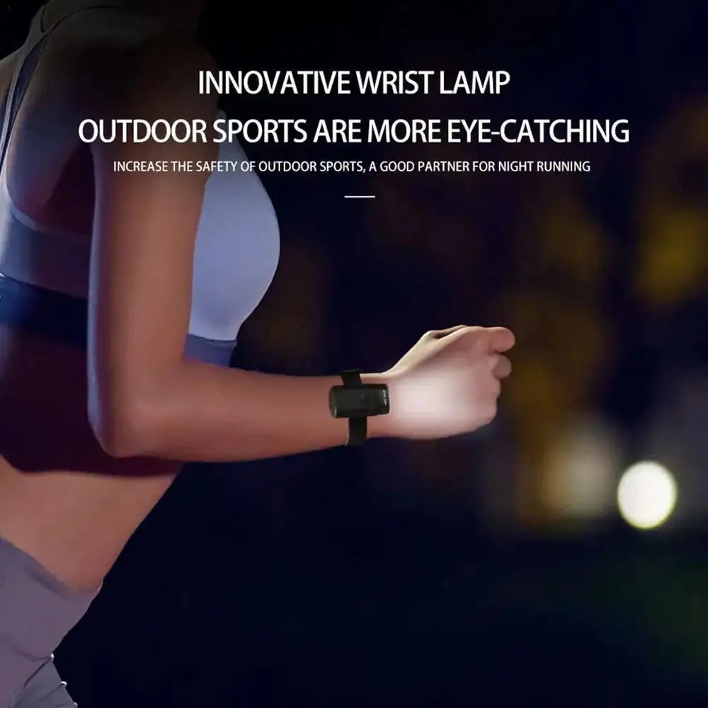 Linterna de muñeca con luz LED: recargable por USB, resistente al agua y ajustable para correr de noche, andar en bicicleta y realizar actividades al aire libre
