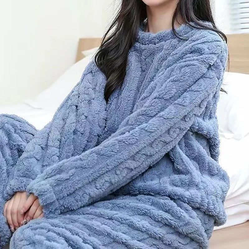 Women's 2-Piece Velvet Fleece Set | Warm Pullover & Pants Loungewear