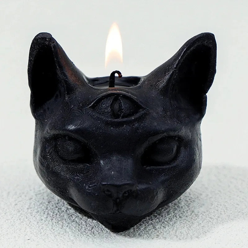 Three-Eyed Cat Gothic Scented Candle – Halloween Aromatherapy & Home Décor