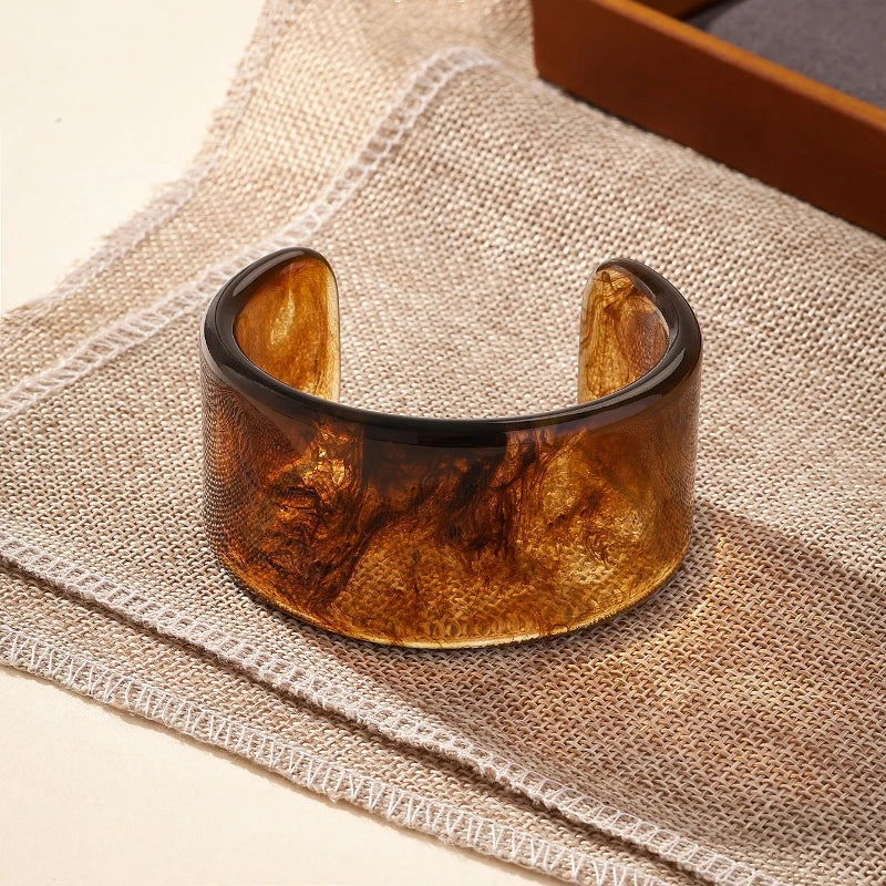Vintage Geometric Resin Bangle – Bold Cuff Bracelet for Women
