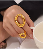 Anillo hueco ovalado chapado en oro de acero inoxidable 316L: anillo llamativo de lujo para mujer, resistente al agua y duradero