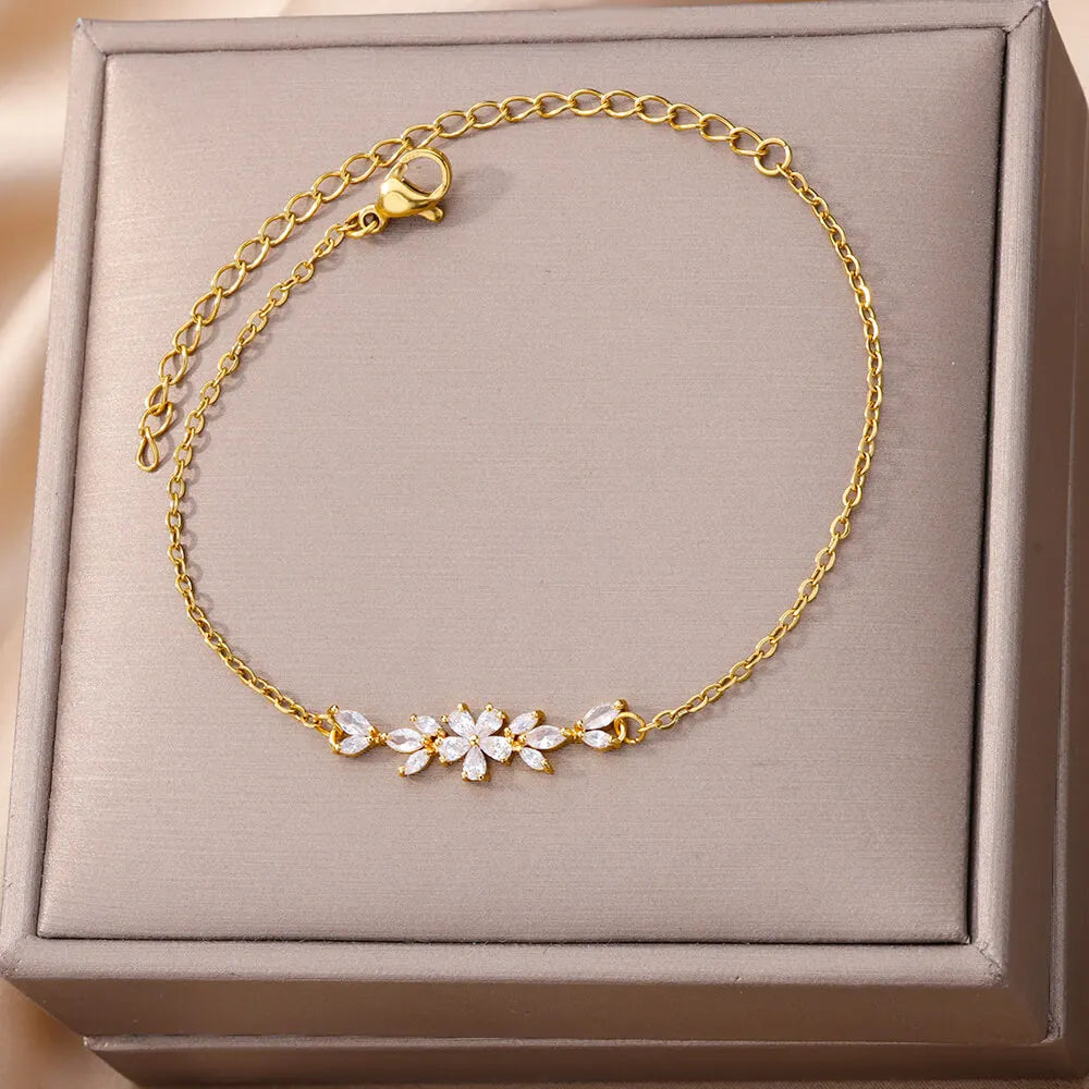 Trendy Stainless Steel Charm Bracelet for Women - Plant Design with Lobster Claw Clasp