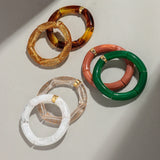 Pulsera de cuentas acrílicas bohemias para mujer: dije geométrico, moderna y liviana