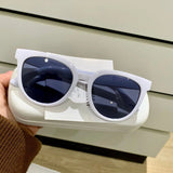 Elegant Large Frame Retro Sunglasses – UV400 Protective Shades for Men & Women