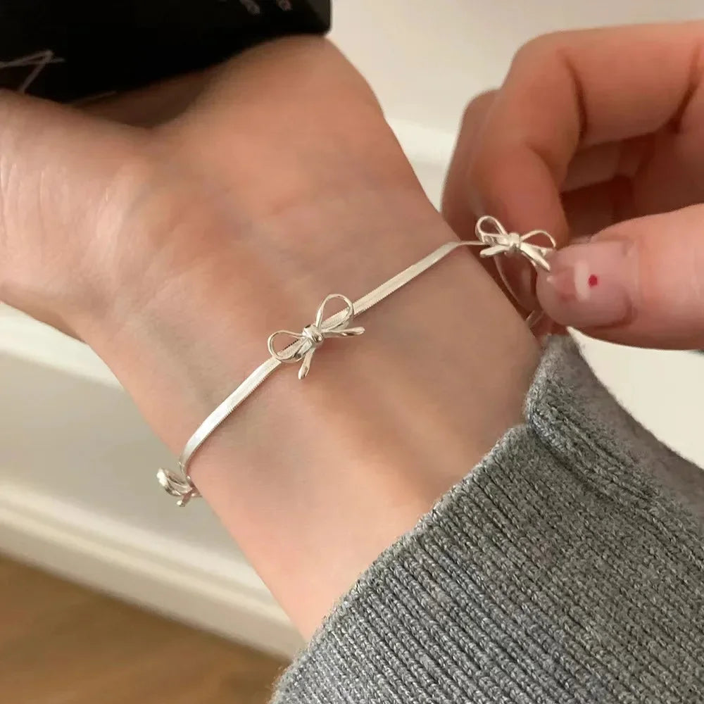 Elegant Bowknot Snake Chain Bracelet for Women