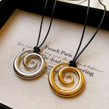 Elegant Metal Pendant Necklace – Stylish Sweater Chain for Autumn & Winter
