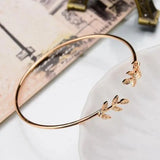 Adjustable Arrow Cuff Bracelet – Trendy Statement Jewelry for Women