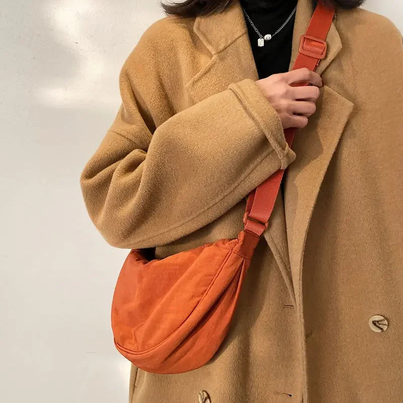 Lightweight Nylon Shoulder Bag – Stylish & Versatile Crossbody Tote
