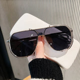 Oversized Square Polarized Sunglasses – Stylish Eye Protection for Any Occasion