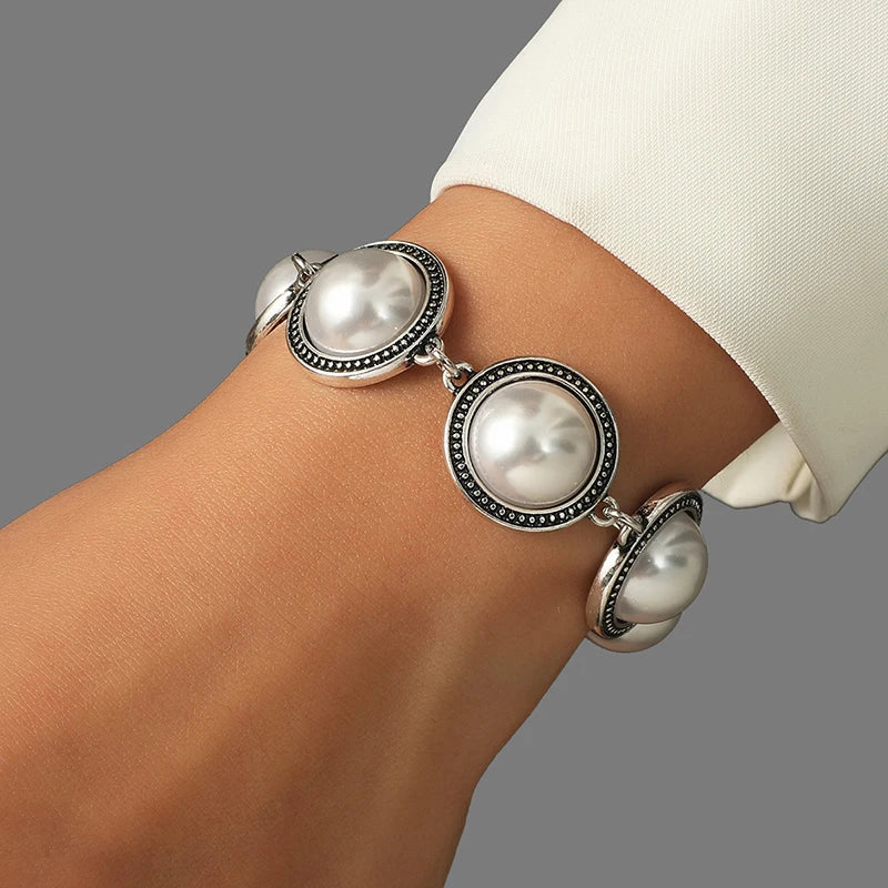 Boho Pearl Beaded Charm Bracelet for Women – Adjustable Vintage Style Jewelry
