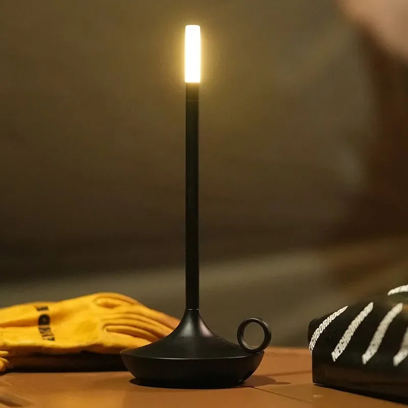 Lámpara de mesa LED táctil moderna: lámpara de aluminio blanca regulable y ajustable para dormitorio, 5 V CC