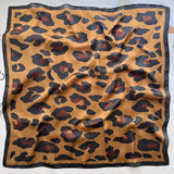 Pañuelo cuadrado de seda con estampado de caballos de lujo de 70 × 70 cm: elegante pañuelo de satén para mujer