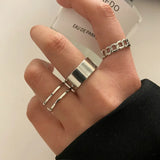 Minimalist Smooth Punk Geometric Metal Rings – Trendy Gold & Black Fashion Jewelry for Women
