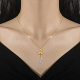 Collar romántico de mariposa con borlas blancas: joyería clásica de acero inoxidable para mujer
