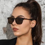 Retro Rectangle Sunglasses with UV400 Mirror Lenses – Stylish Oversized Eyewear for Men & Women