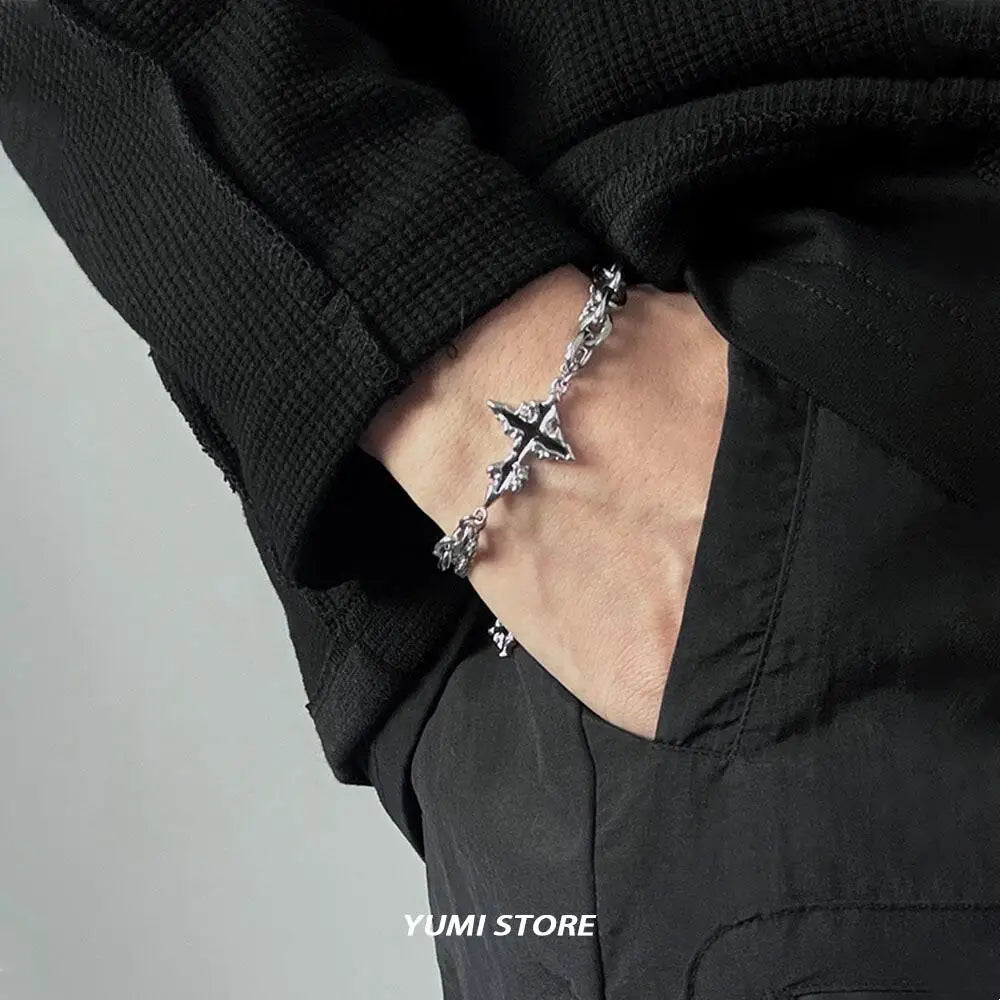🔥 Pulsera con cruz de llamas retro: cadena de empalme de acero y titanio estilo hip hop para hombres y mujeres 🔥