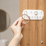 Estante de almacenamiento de joyas para montaje en pared: organizador de plástico duradero para anillos, collares y más