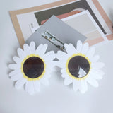 Sunflower Sunglasses – Fun, Decorative Daisy-Shaped Eyewear for Parties, Photoshoots, and Outdoor Fun
