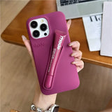 Estuche Rhode para iPhone 14 Pro y 15 Pro: funda de silicona suave con soporte para brillo de labios y lápiz labial, diseño mate y antideslizante