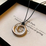 Elegant Metal Pendant Necklace – Stylish Sweater Chain for Autumn & Winter