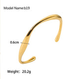 Elegante pulsera de acero inoxidable con dije de corazón: cadena clásica de cuerda para mujer