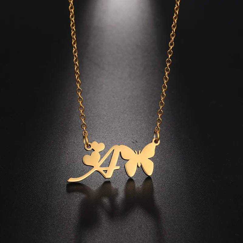 Elegante collar con colgante de letras iniciales de acero inoxidable para mujer: regalo de joyería con forma de mariposa en color oro y acero