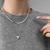 Elegante collar con colgante de corazón de doble capa: joyas modernas y elegantes para mujeres