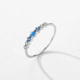 Anillo apilable de circonitas azules en plata de ley 925 de Modian: joyería fina elegante y minimalista
