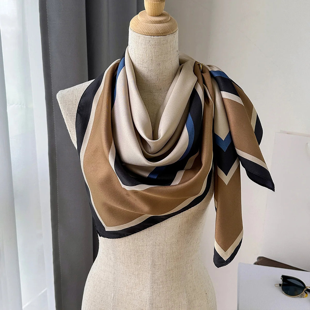 Geometric Pattern Polyester Scarf for Women – Stylish and Versatile Accessory