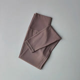 Seamless Yoga Pants for Women – Full-Length, Elastic Waist, Comfortable Nylon Fabric